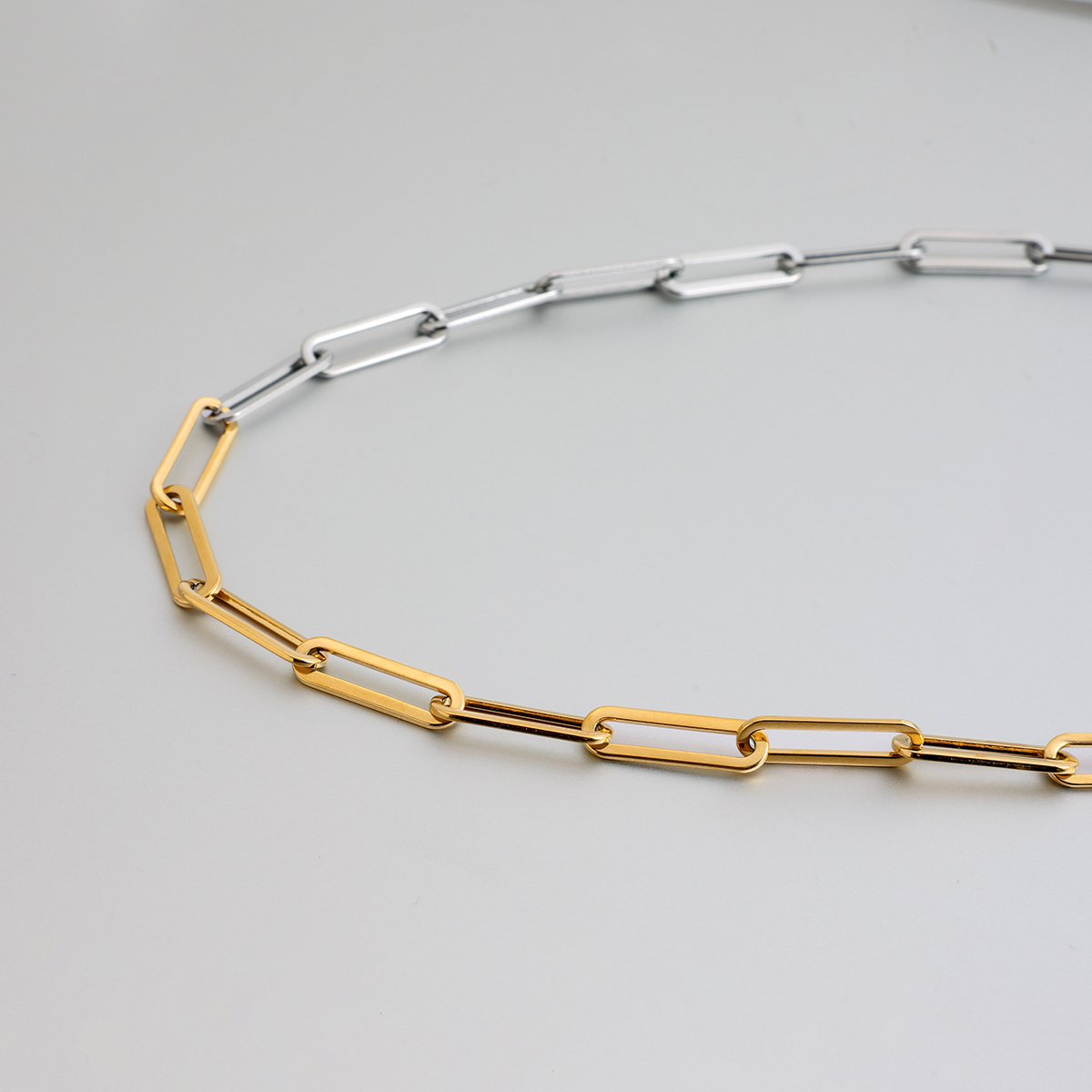 ELENYS Duo Chain – na modelce